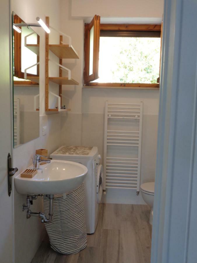 Apartamento La Casa Di Nina Quercianella Exterior foto