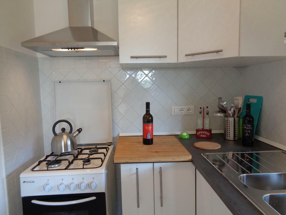 Apartamento La Casa Di Nina Quercianella Exterior foto